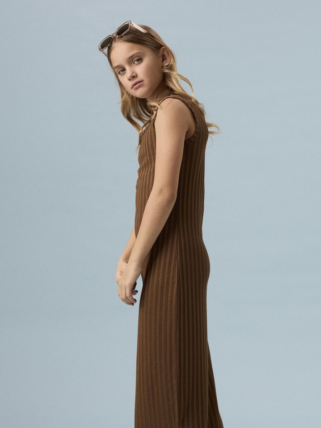 model_shot-creative